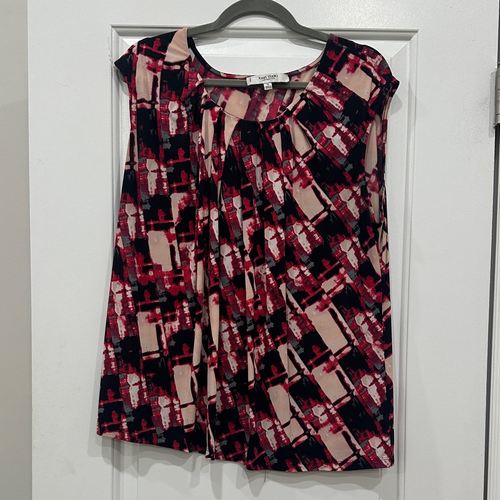 Jones New York Women's Red and Black Patterned Blouse